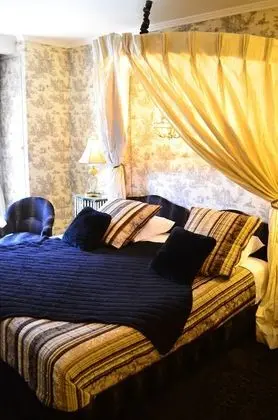 Romantic Tek Büyük Yataklı Oda