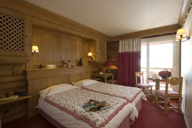 Tek Büyük Yataklı Oda, Balkon (South)