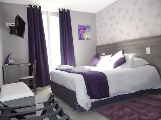 Comfort Tek Büyük Yataklı Oda