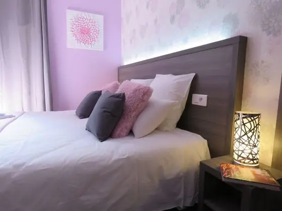 Comfort Tek Büyük Yataklı Oda