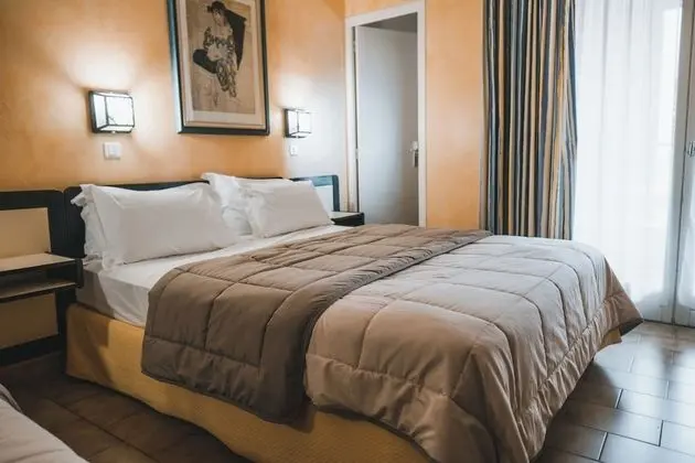 Tek Büyük Yataklı Oda, Balkon, Deniz Manzaralı