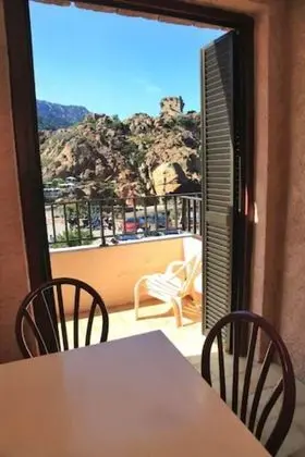 Tek Büyük Yataklı Oda, Balkon, Deniz Manzaralı
