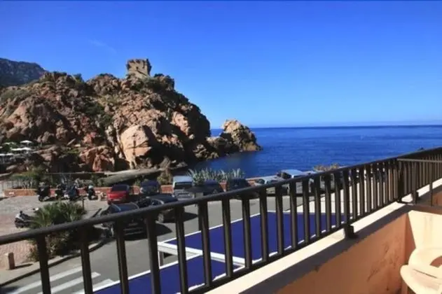 Tek Büyük Yataklı Oda, Balkon, Deniz Manzaralı