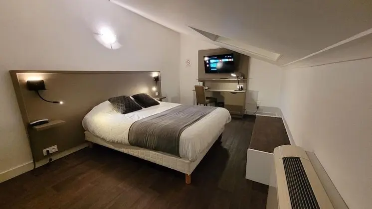 Standard Tek Büyük Yataklı Oda