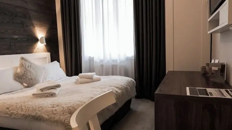 Standard Tek Büyük Yataklı Oda, Özel Banyo, Zemin Kat