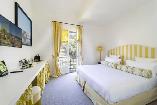 Superior Tek Büyük veya İki Ayrı Yataklı Oda