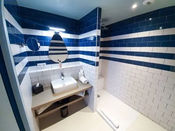 Chambre Grande Plaisance avec accès rooftop et bassin