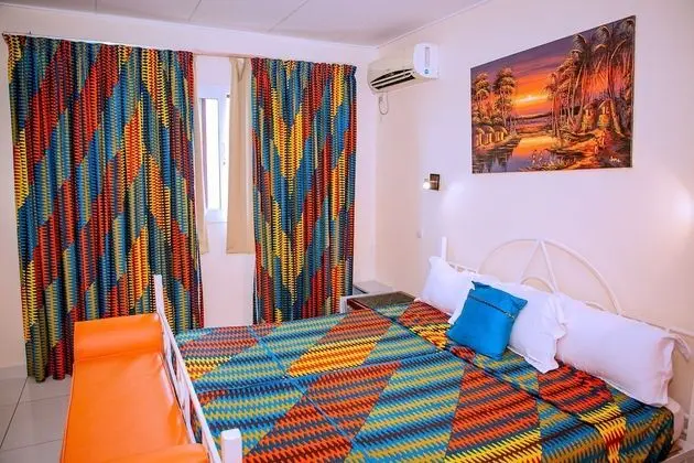 Business Tek Büyük Yataklı Oda