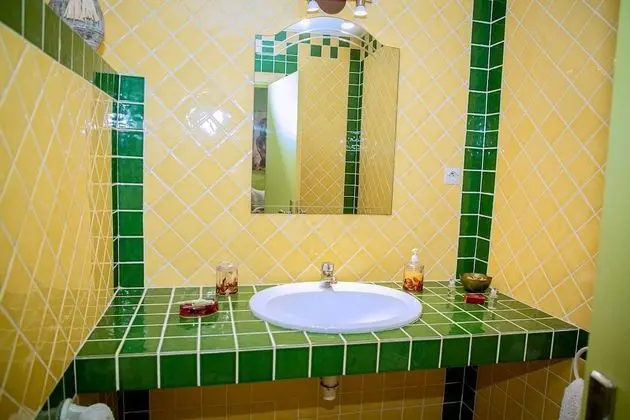 Business Tek Büyük Yataklı Oda