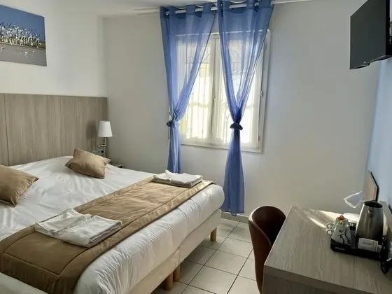 Standard Tek Büyük Yataklı Oda