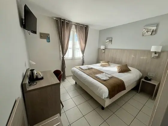 Standard Tek Büyük Yataklı Oda