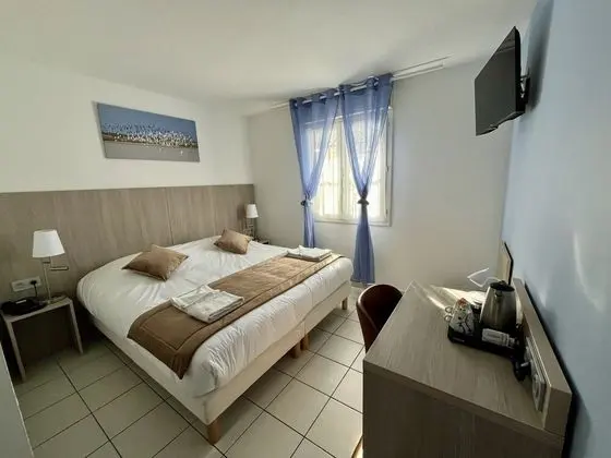 Standard Tek Büyük Yataklı Oda