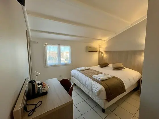 Superior Tek Büyük Yataklı Oda