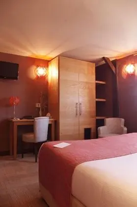 Comfort Tek Büyük veya İki Ayrı Yataklı Oda