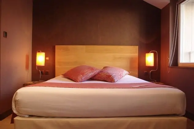 Comfort Tek Büyük Yataklı Oda