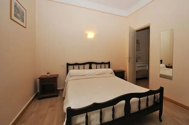 Tek Büyük Yataklı Oda, 1 Çift Kişilik Yatak