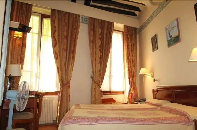 Superior Tek Büyük Yataklı Oda