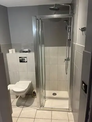 Basic Tek Büyük Yataklı Oda