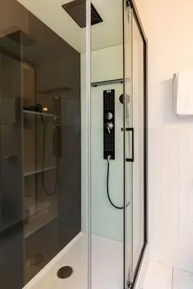 Classic Tek Büyük veya İki Ayrı Yataklı Oda