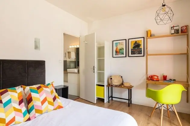 Classic Tek Büyük Yataklı Oda