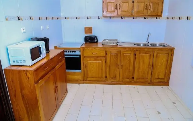 Süit, Küçük Mutfak, Havuz Manzaralı