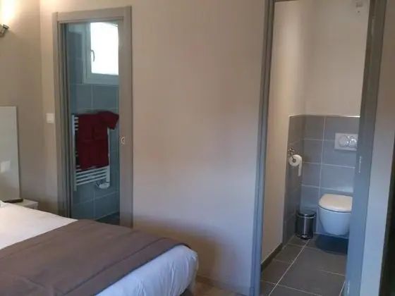 Comfort Tek Büyük veya İki Ayrı Yataklı Oda