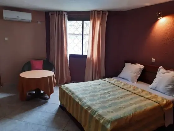 Basic Tek Büyük Yataklı Oda, 1 Büyük (Queen) Boy Yatak, Şehir Manzaralı