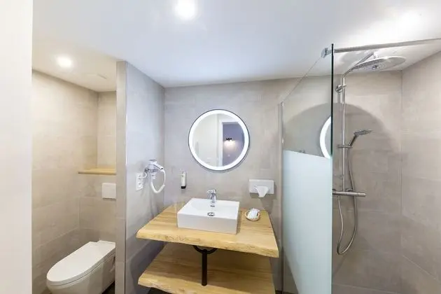 Premium Tek Büyük Yataklı Oda