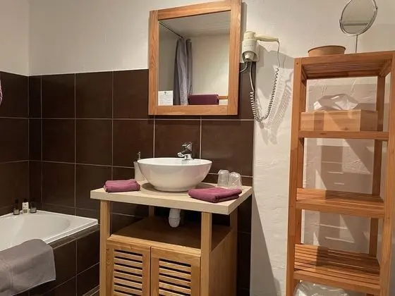 Standard Tek Büyük Yataklı Oda, Bahçe Manzaralı