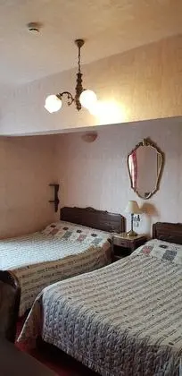 Dört Kişilik Oda, 2 Çift Kişilik Yatak