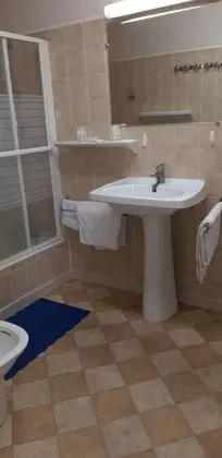 Dört Kişilik Oda, 2 Çift Kişilik Yatak