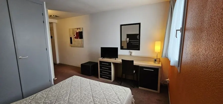 Comfort Tek Büyük Yataklı Oda