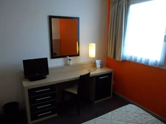 Comfort Tek Büyük Yataklı Oda