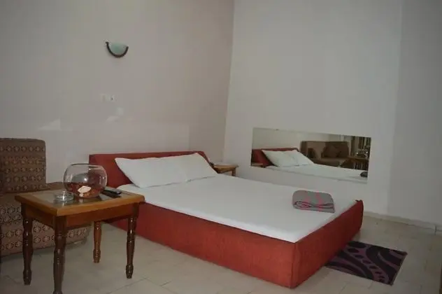 Grand Tek Büyük Yataklı Oda