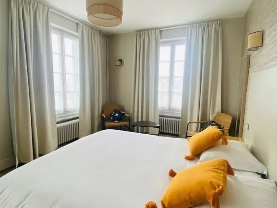 Premium Tek Büyük Yataklı Oda