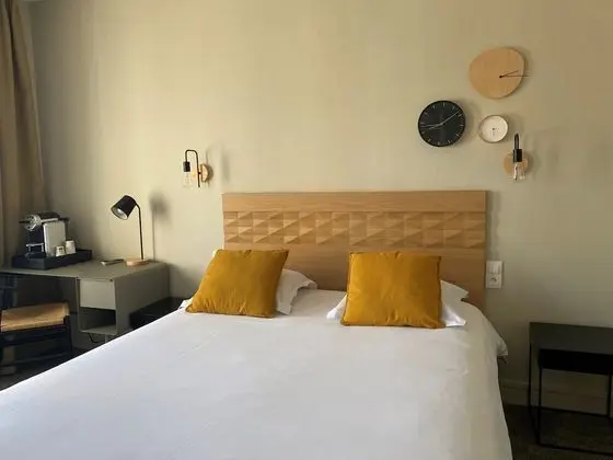Premium Tek Büyük Yataklı Oda