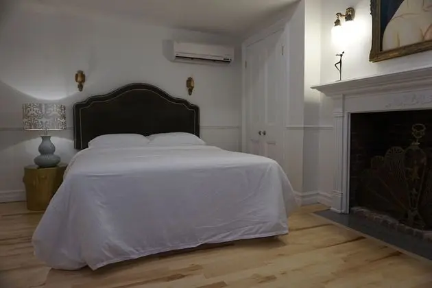 Chambre Économique, 1 grand lit  (Semi sous-sol)