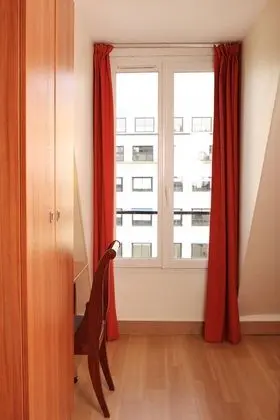 Tek Kişilik Oda, Ortak Banyo