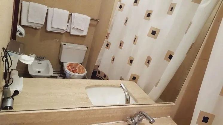 Standard Büyük Yataklı Tek Kişilik Oda