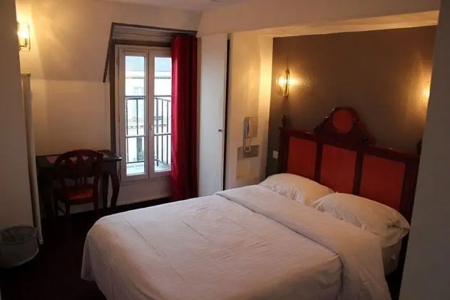 Tek Büyük veya İki Ayrı Yataklı Oda