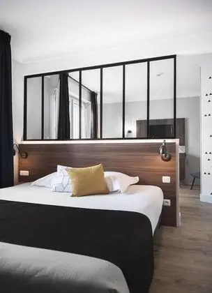 Büyük Yataklı Tek Kişilik Oda