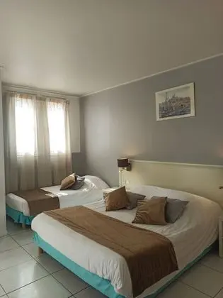 Üç Kişilik Oda, Deniz Manzaralı