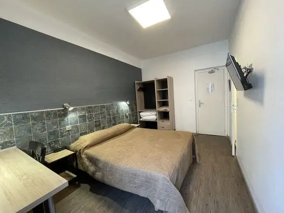 Comfort Tek Büyük Yataklı Oda