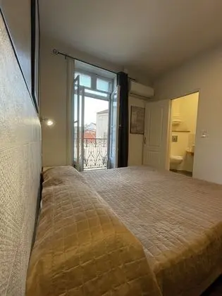 Comfort Tek Büyük Yataklı Oda