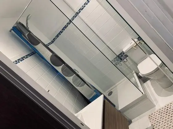 İki Ayrı Yataklı Oda, Sigara İçilmez