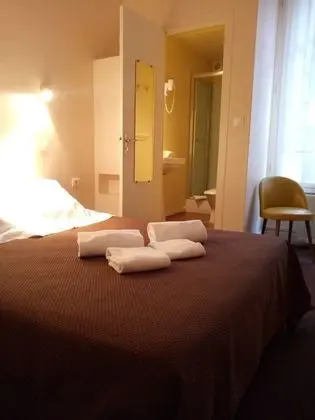 Standard Tek Büyük Yataklı Oda