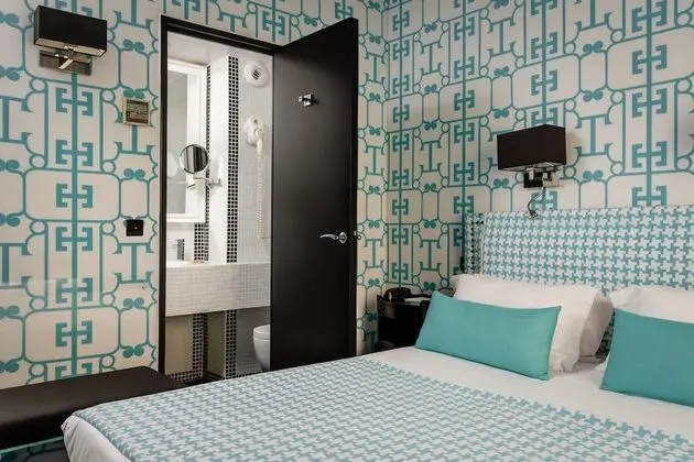 Standard Tek Büyük Yataklı Oda