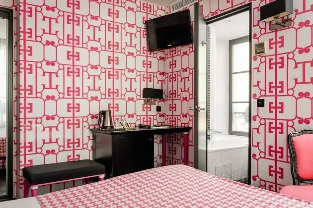 Superior Tek Büyük veya İki Ayrı Yataklı Oda