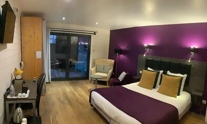 Premium Tek Büyük Yataklı Oda
