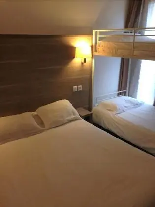 Üç Kişilik Oda